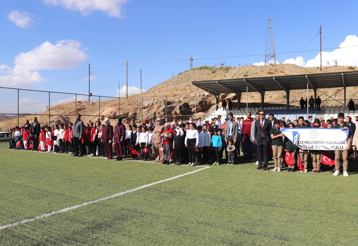 Pütürge'de Birlik ve Gurur İçinde Cumhuriyet Kutlaması