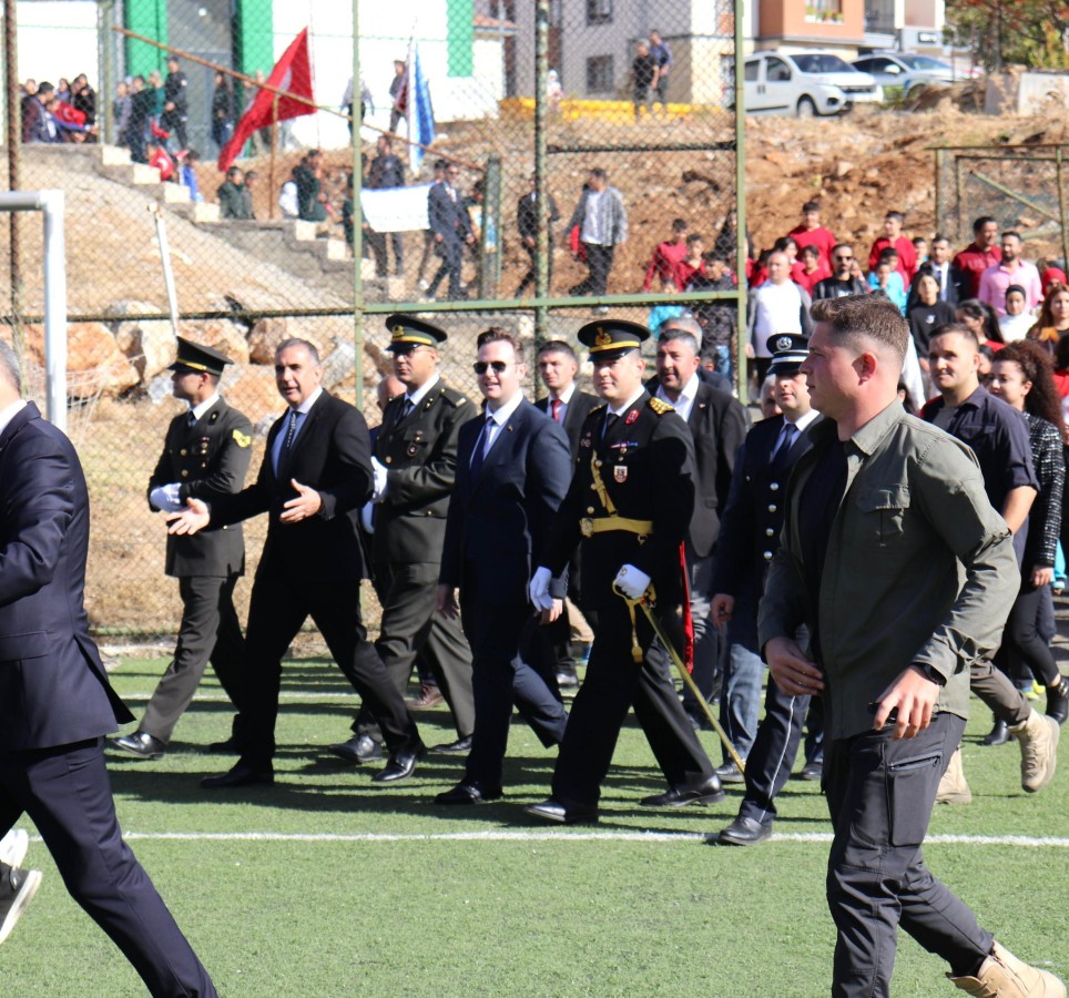 Pütürge'de Birlik ve Gurur İçinde Cumhuriyet Kutlaması