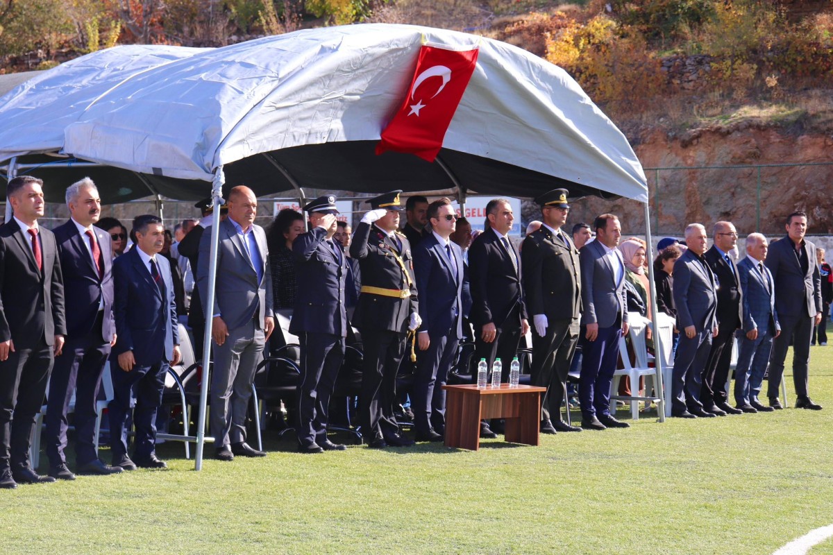 Pütürge'de Birlik ve Gurur İçinde Cumhuriyet Kutlaması