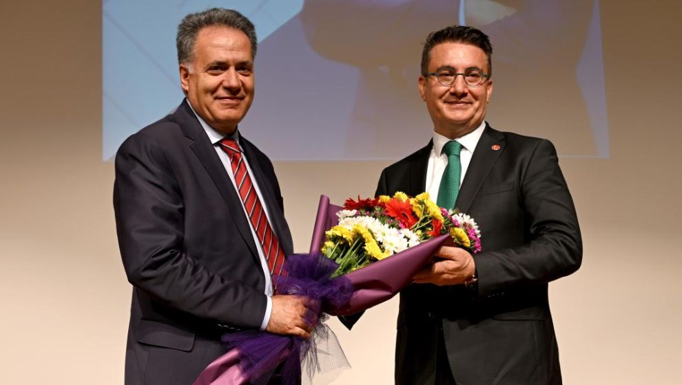 Rektör Prof. Dr. Yusuf Baran’dan “Eğitim ve Bilim Diplomasisi” Konferansı