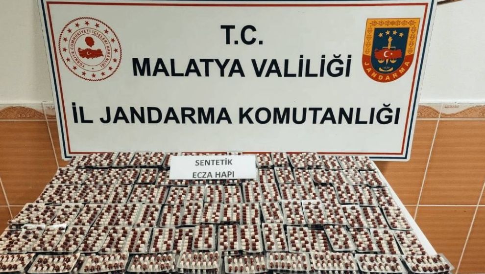 Yeşilyurt'ta 4 bin 439 adet uyuşturucu hap ele geçirildi