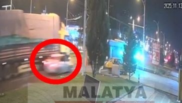 Feci kazada 2 kişi hayatını kaybetti, 3 kişi yaralandı