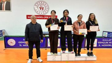 Maarif Korosu Ayakta Alkışlandı.