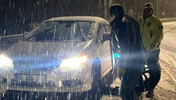 Malatya'nın ulaşımı kar ve tipiye takılıyor