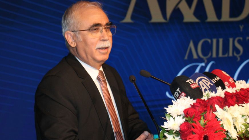 Anayasa Mahkemesi Başkanı Kadir Özkaya, İnönü'de İlk Dersi Verdi