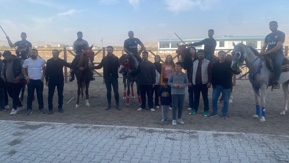 Heyecan ve teknik zorluklarını sahada gördüler