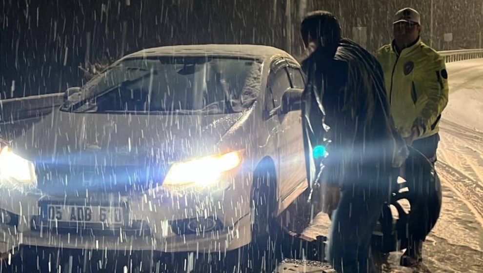 Malatya'nın ulaşımı kar ve tipiye takılıyor