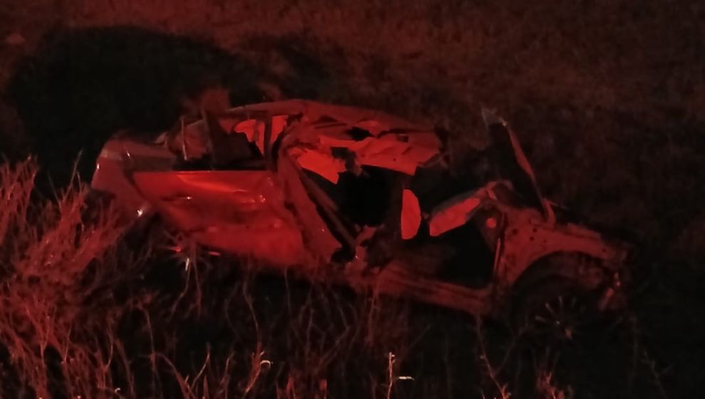 Otomobil Arkadan Traktöre Çarptı: 3 Yaralı