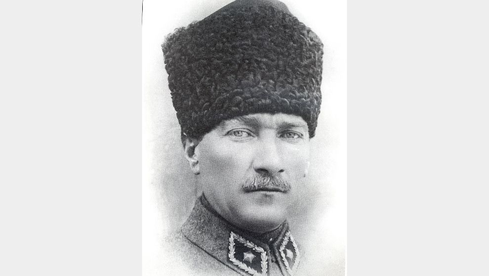 Saygı, rahmet ve şükranla anıyoruz