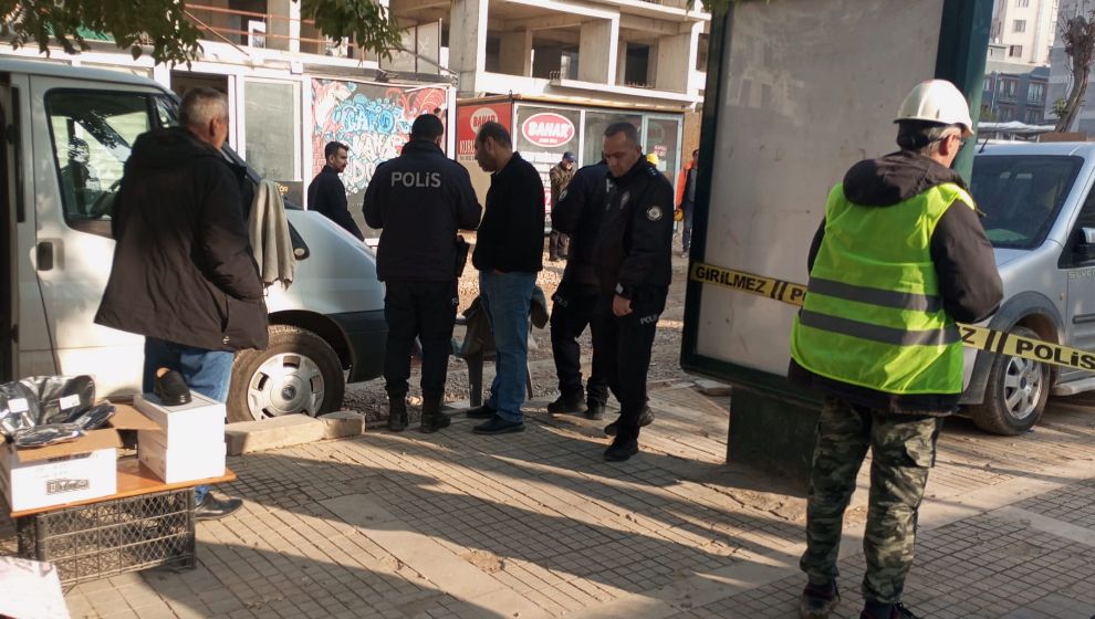 2 grup arasında çıkan silahlı kavga da 3 kişi yaralandı.