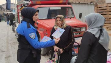Polisler sokak sokak gezerek vatandaşı bilgilendirdi 