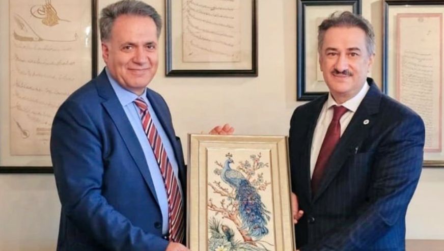 Pütürgeli 2 rektör aynı karede