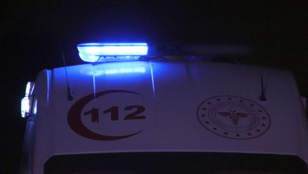 Üniversitede bıçaklı kavgada bir kişi ağır yaralandı