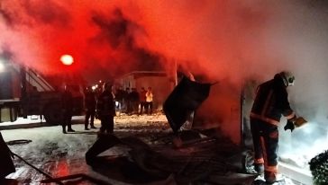 Depremzedenin konteyneri küle dönüştü 