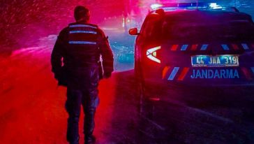 Jandarmadan Kar Altında Kritik Müdahale