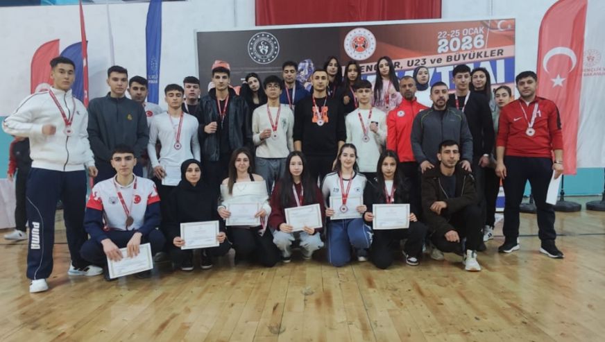 9 altın, 10 gümüş ve 6 bronz madalya ile döndüler