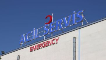 Araçlarda bulunan 4 kişi yaralandı