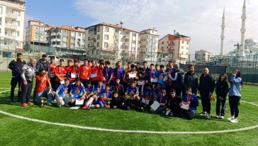 Malatya'da Okul Sporları Genç Erkekler Hokey İl Birincileri Belli Oldu