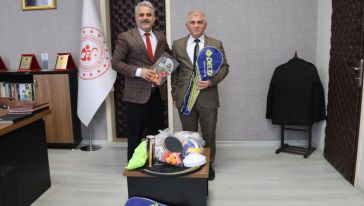 Pütürge'ye Spor Malzemesi Desteği
