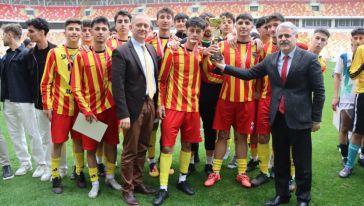 Stat Büyük, Skor Daha Büyük: Spor Lisesi Finalde