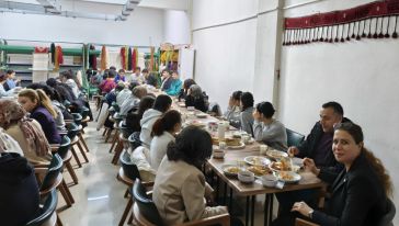 Yazıhan Belediyesi öğrencilere günlük ücretsiz yemek veriyor