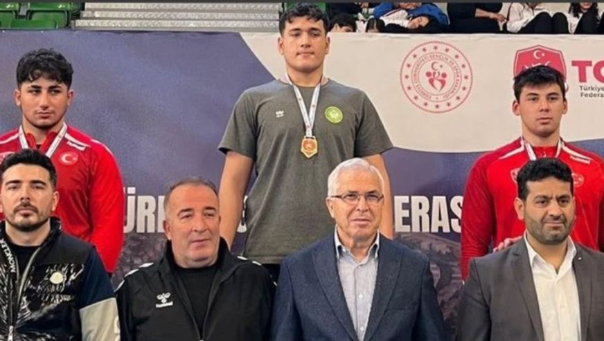 Malatyalı öğrenci Vahap Ali Özen, 110 kiloda Türkiye ikincisi oldu