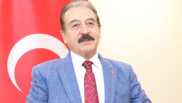 Cumhurbaşkanı Yardımcısı Cevdet Yılmaz'a Esnaf Dosyası Sunuldu