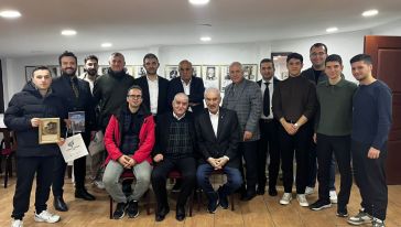 PDEV İftar Programında Prof. Dr. Mesut PARLAK ve Öğrenciler Biraraya Geldi...