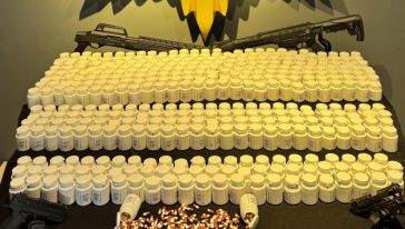 Uyuşturucu ticareti ve silah kaçakçılığı yaptığı belirlenen 4 şüpheli yakalandı