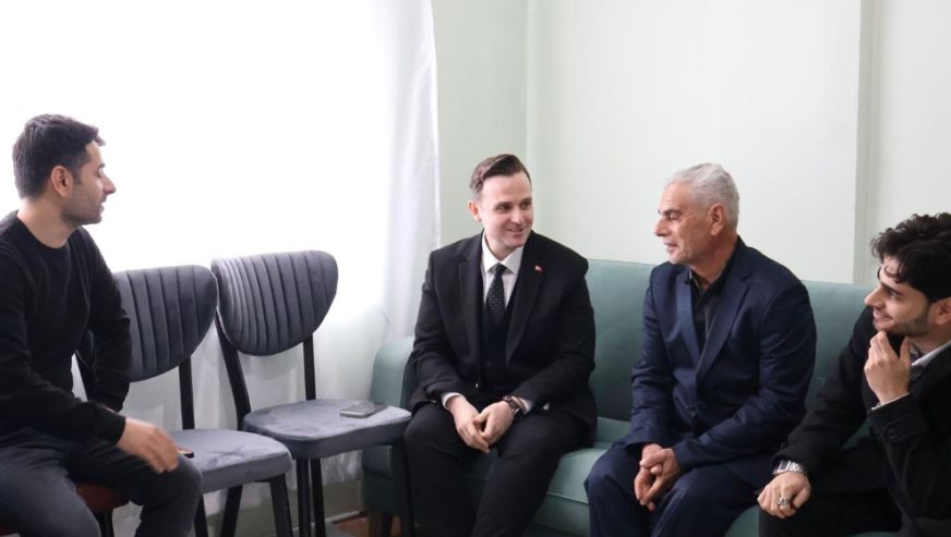 Pütürge Kaymakamı Nas'tan Şehit Abdurrahman Akdoğan'ın Ailesine Bayram Ziyareti