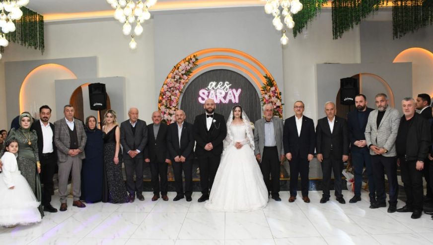 Şehidin İsmini Taşıyan Yeğen Damadın Düğününde Vali Yavuz Şahit Oldu