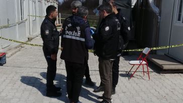 Eşini ve Bacanağını Silahla Yaraladı 