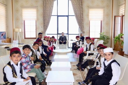 Pütürge Kaymakamı Tunahan Nas Mehmet Akif Ersoy İlkokulu Öğrencilerini Ağırladı