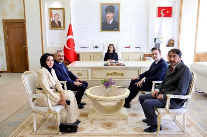 Pütürge Kaymakamlığı Koltuğu Sare Zümra'ya Emanet