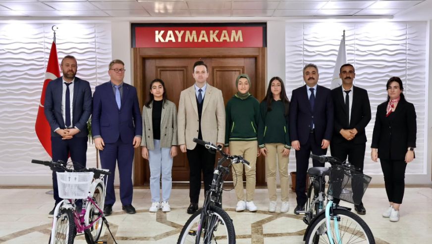 Pütürge Kaymakamlığı LGS Başarısını Ödülle Taçlandırdı