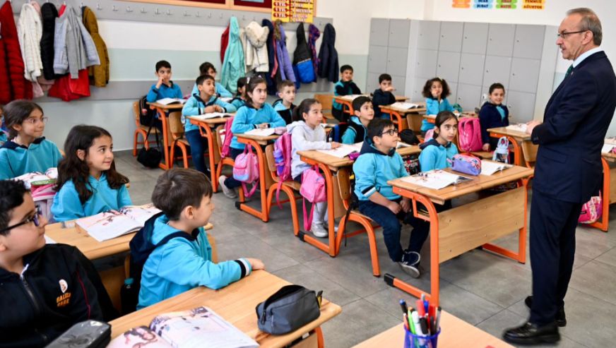 Vali Yavuz'dan Okul Ziyareti