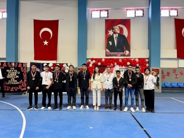Doğanyol’da 19 Mayıs Coşkusu: Gençlerin Gösterileri İlgiyle İzlendi