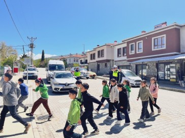 Pütürge Jandarmasından Öğrencilere Trafik Eğitimi