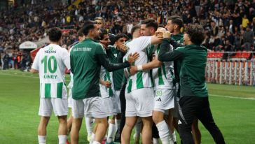 Uzatma dakikalarında bulduğu golle 4-3 öne geçti.
