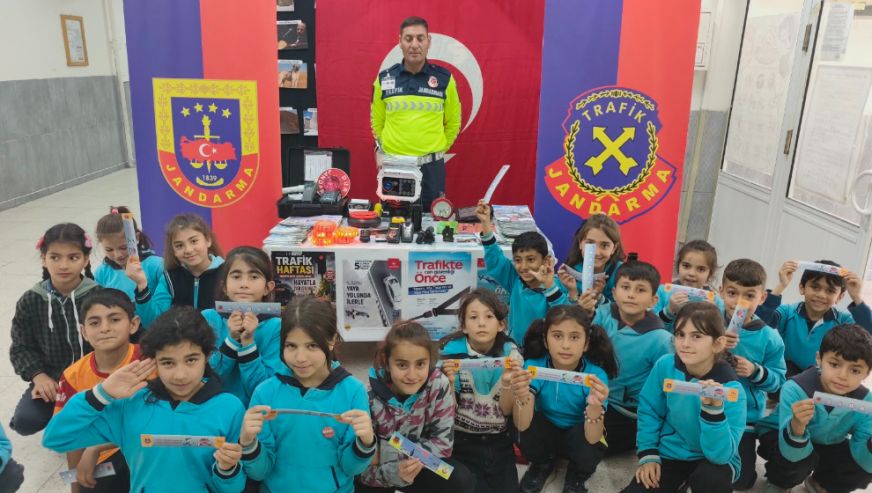 Pütürge Jandarmasından Öğrencilere Trafik Eğitimi