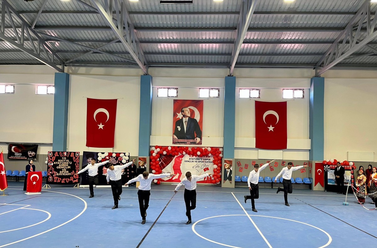 Doğanyol'da 19 Mayıs Coşkusu: Gençlerin Gösterileri İlgiyle İzlendi